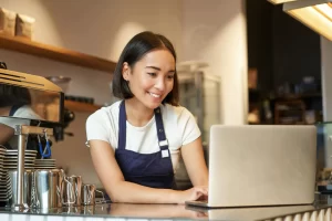 Pengaruh Penggunaan Aplikasi Kasir dalam Bisnis Modern